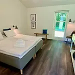 Otel Lystskoven *